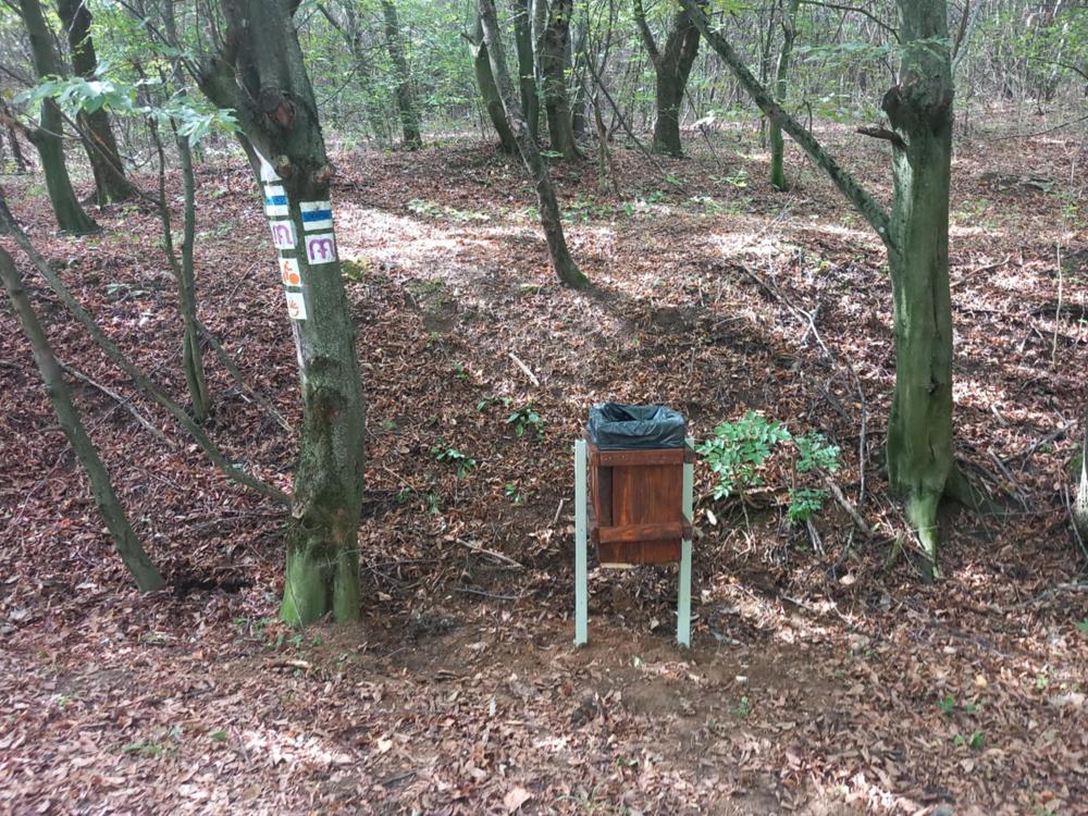 Szemetes pihenőhely